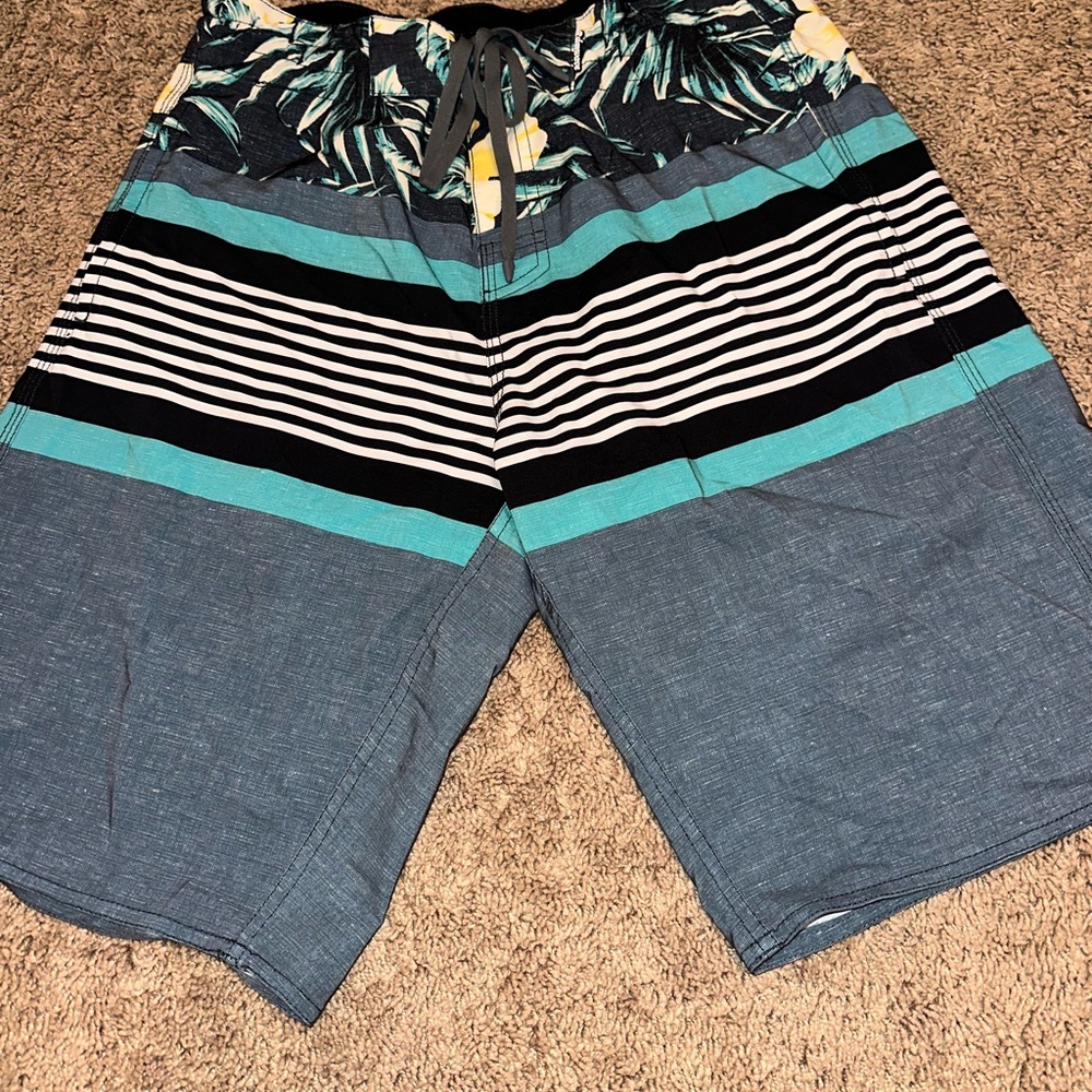 Men’s swim shorts